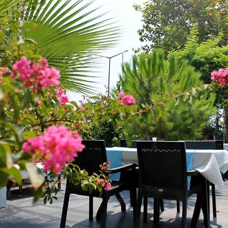 Irem Garden & 3* 시데