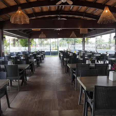 Irem Garden & Hotel de apartamente 2*